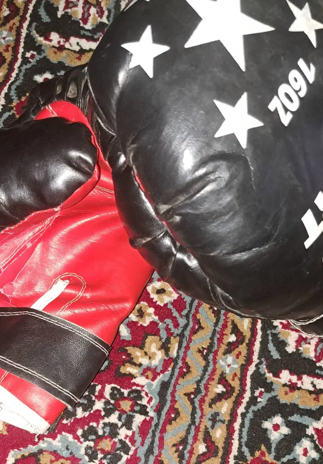 دستکش بوکس|تجهیزات ورزشی|میانه, |دیوار