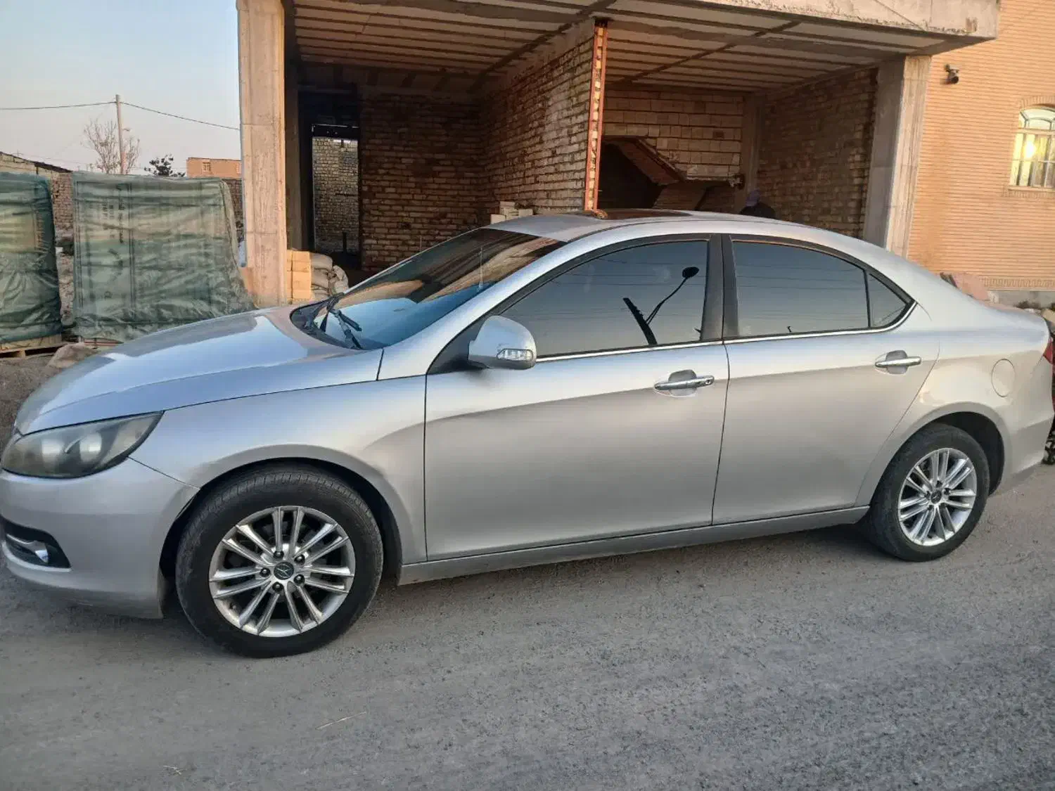 جک j5 اتومات|خودرو سواری و وانت|کاشان, فاز ۱ ناجی آباد|دیوار