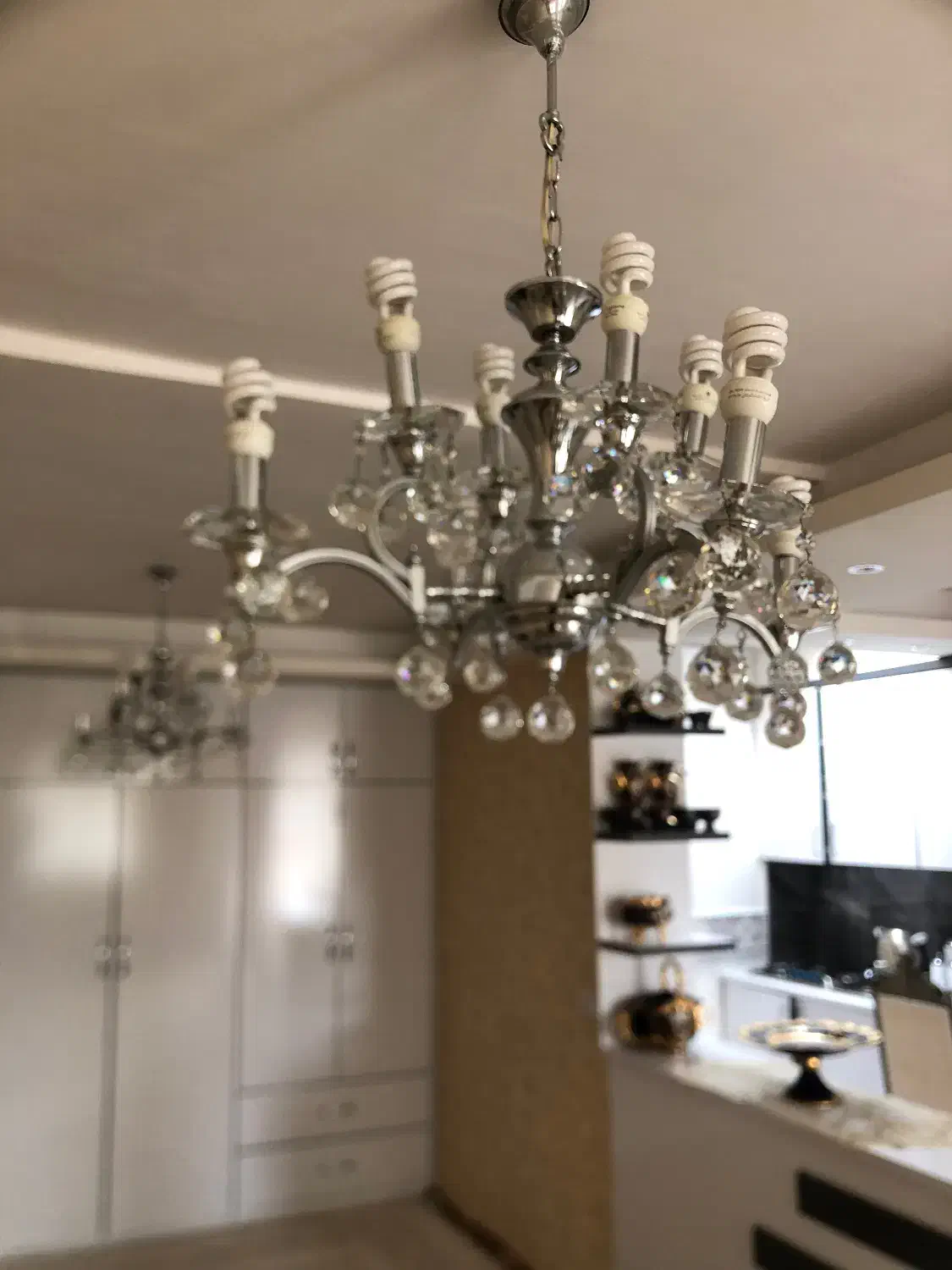 لوستر مدل زنبق|لوستر و چراغ آویز|اردبیل, |دیوار