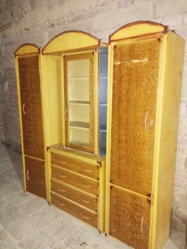 کمد ۳ تیکه آهنی|بوفه، ویترین، کنسول|زاهدان, |دیوار