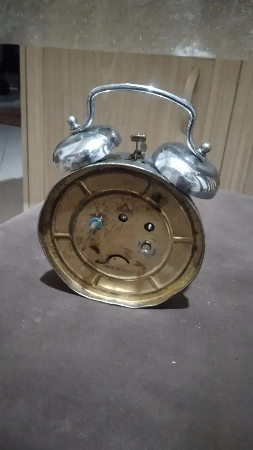 ساعت رو میزی قدیمی|ساعت دیواری و تزئینی|کرج, کوی کارمندان شمالی|دیوار