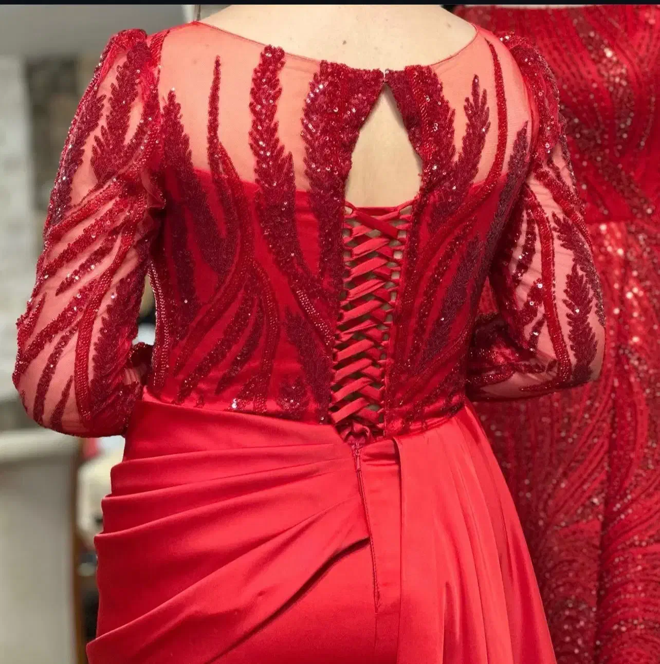 لباس مجلسی|لباس|آستارا, |دیوار