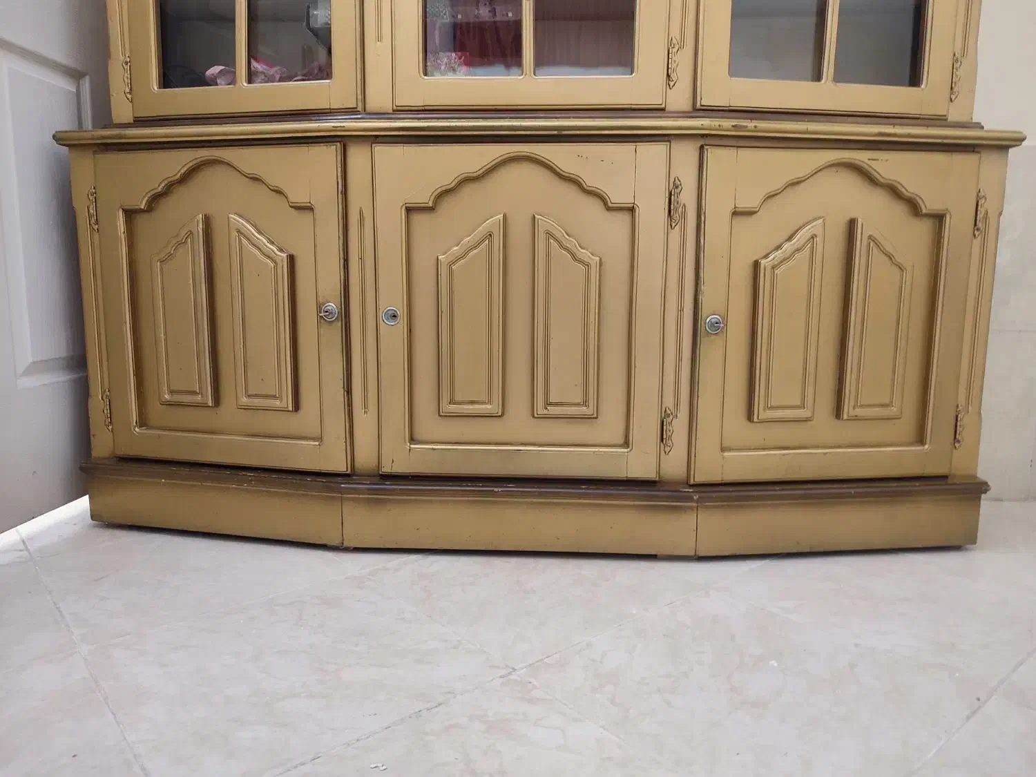 ویترین قدیمی|بوفه، ویترین، کنسول|اصفهان, شاهد|دیوار