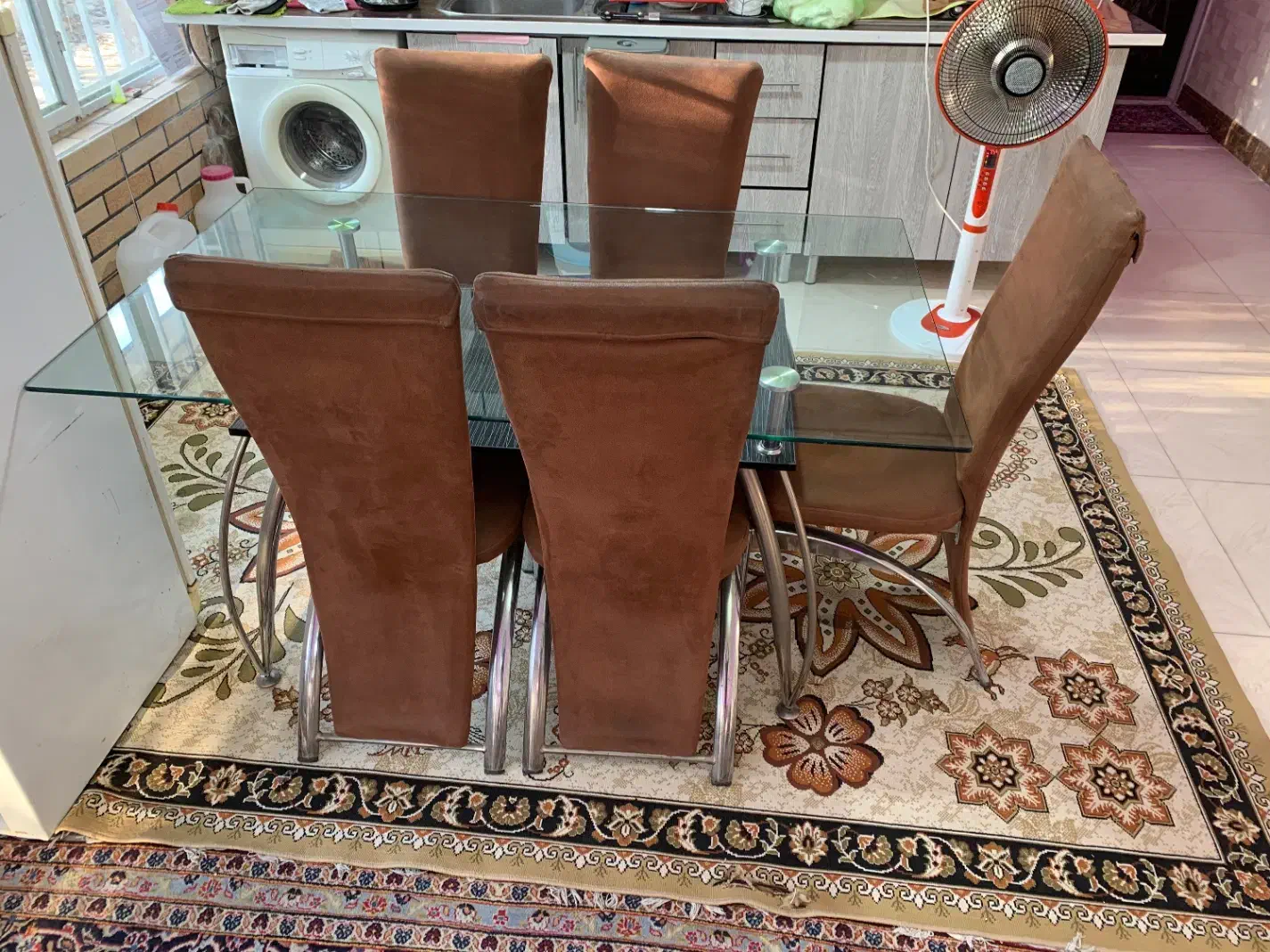 فرش دستباف ۱۵ متری و میز ناهارخوری ۶ نفره سالم|فرش|فردیس, قریشی|دیوار