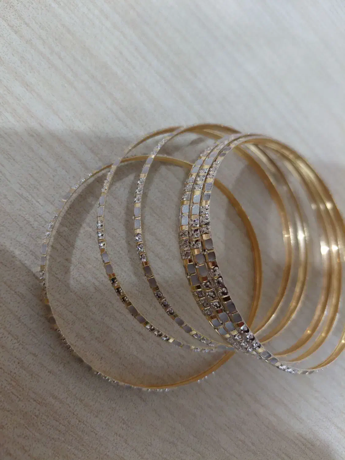 ۷۶ گرم طلا|جواهرات|فردیس, منظریه|دیوار