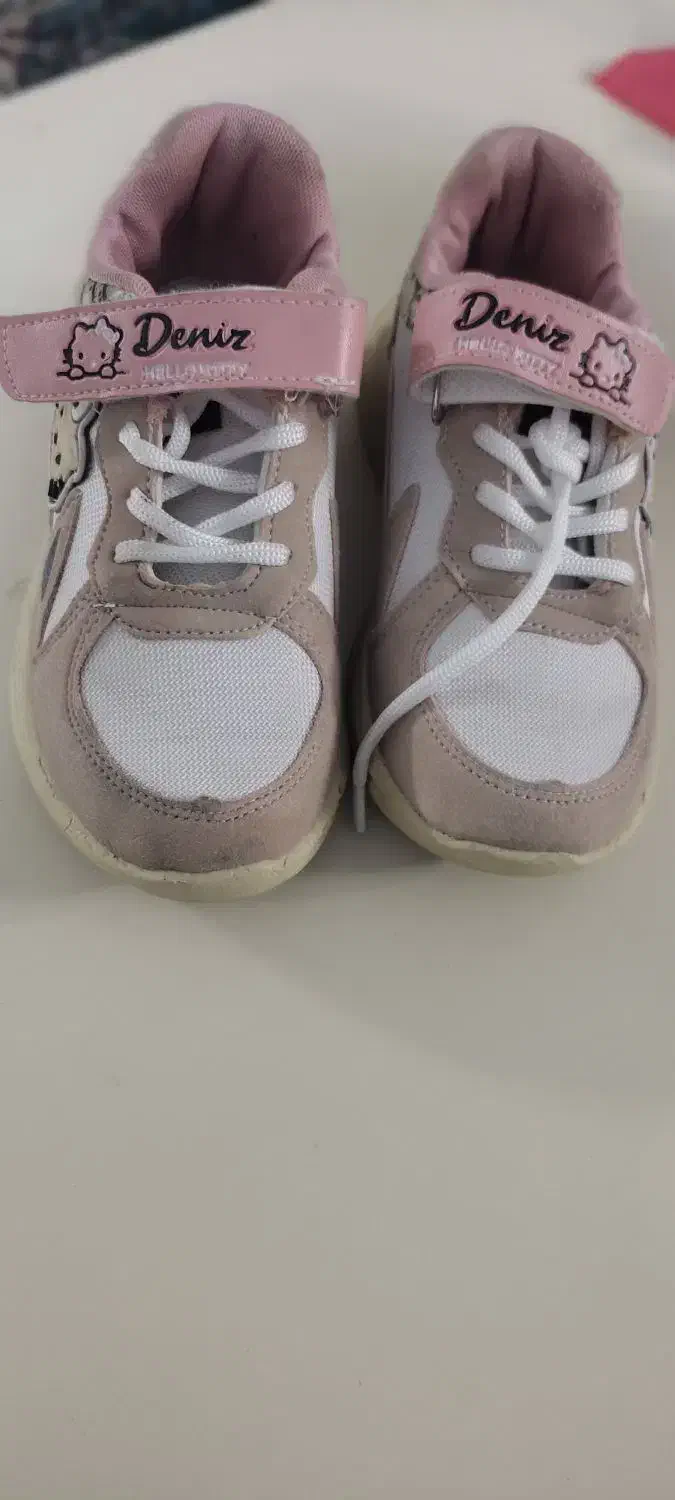 کتونی دخترانه سایز۳۳|کیف، کفش، کمربند|سمنان, |دیوار