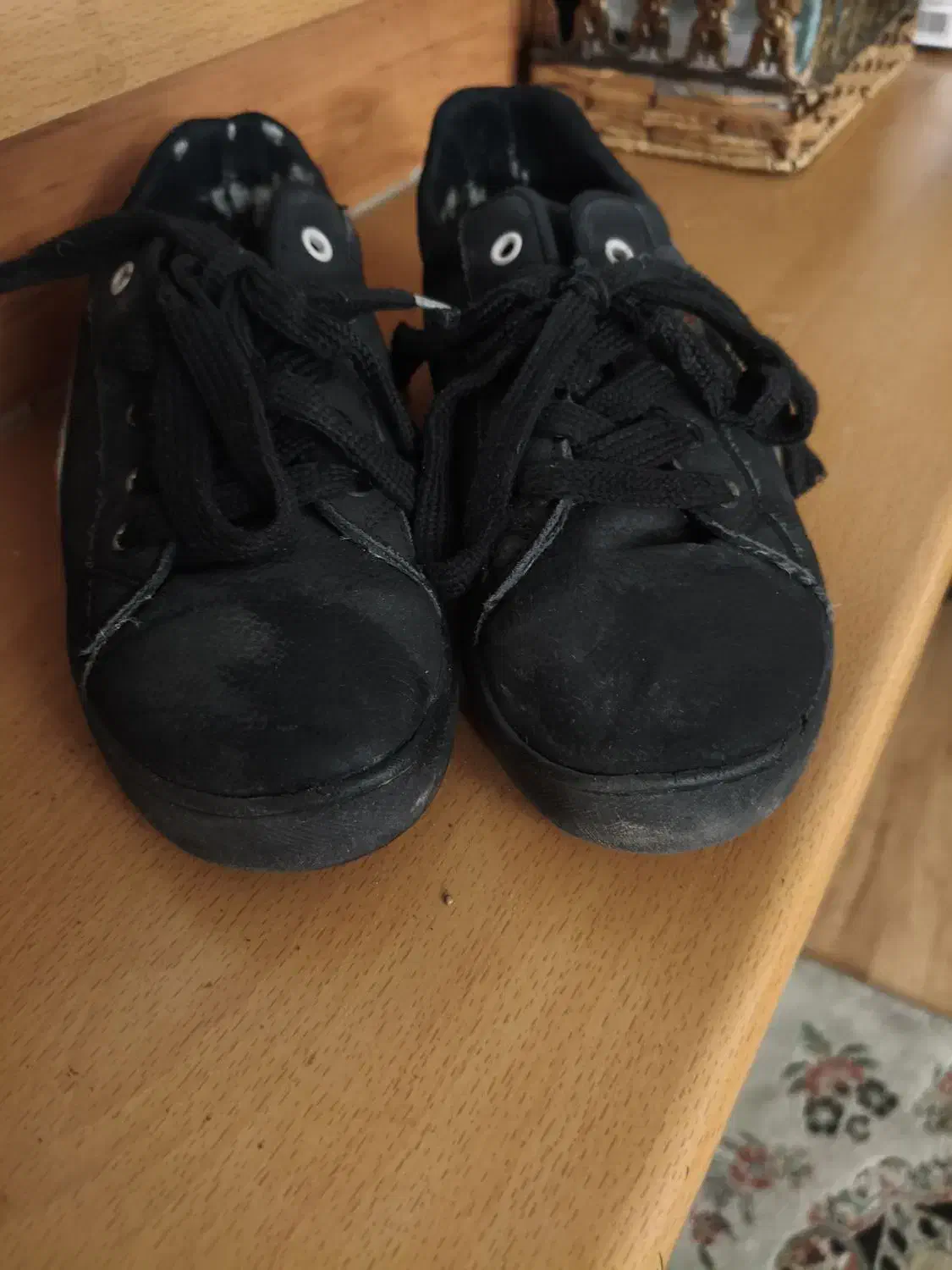 کفش|کیف، کفش، کمربند|شیراز, کلاهدوز|دیوار