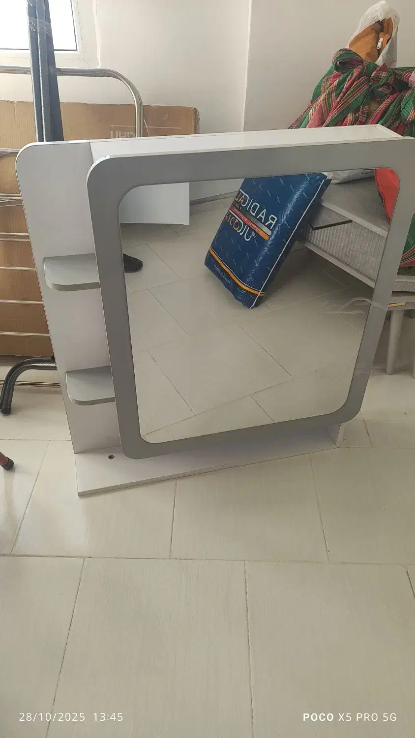 یک عدد آینه ریلی نو|آینه|سبزوار, کلاته سیفر|دیوار