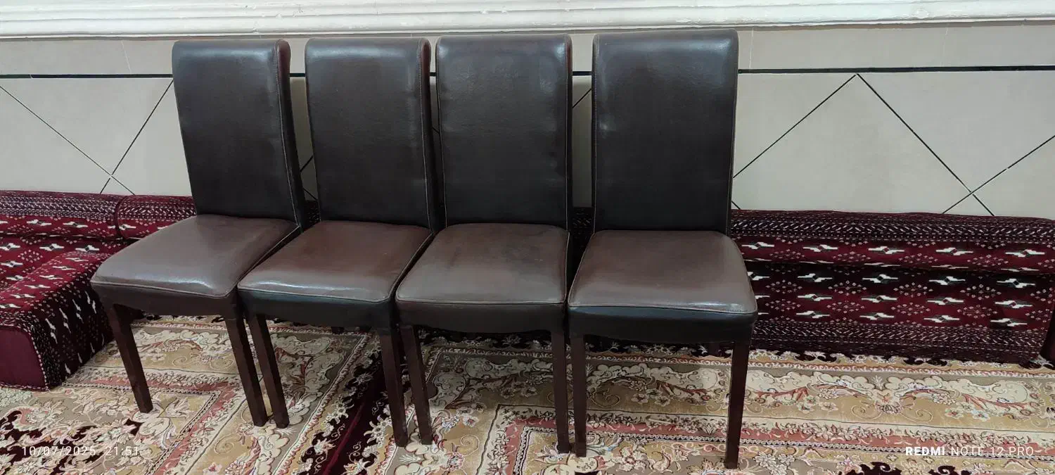 صندلی چوبی چرم نو|صندلی و نیمکت|اهواز, اهواز|دیوار