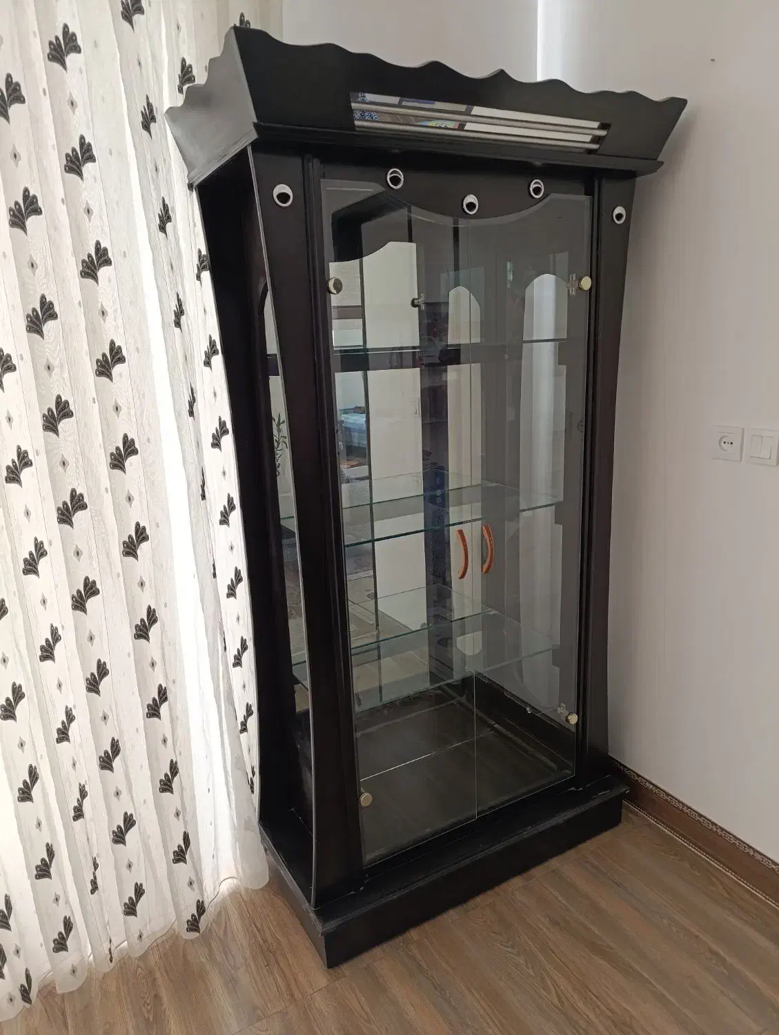 ویترین تزئیناتی|بوفه، ویترین، کنسول|لنجان, |دیوار