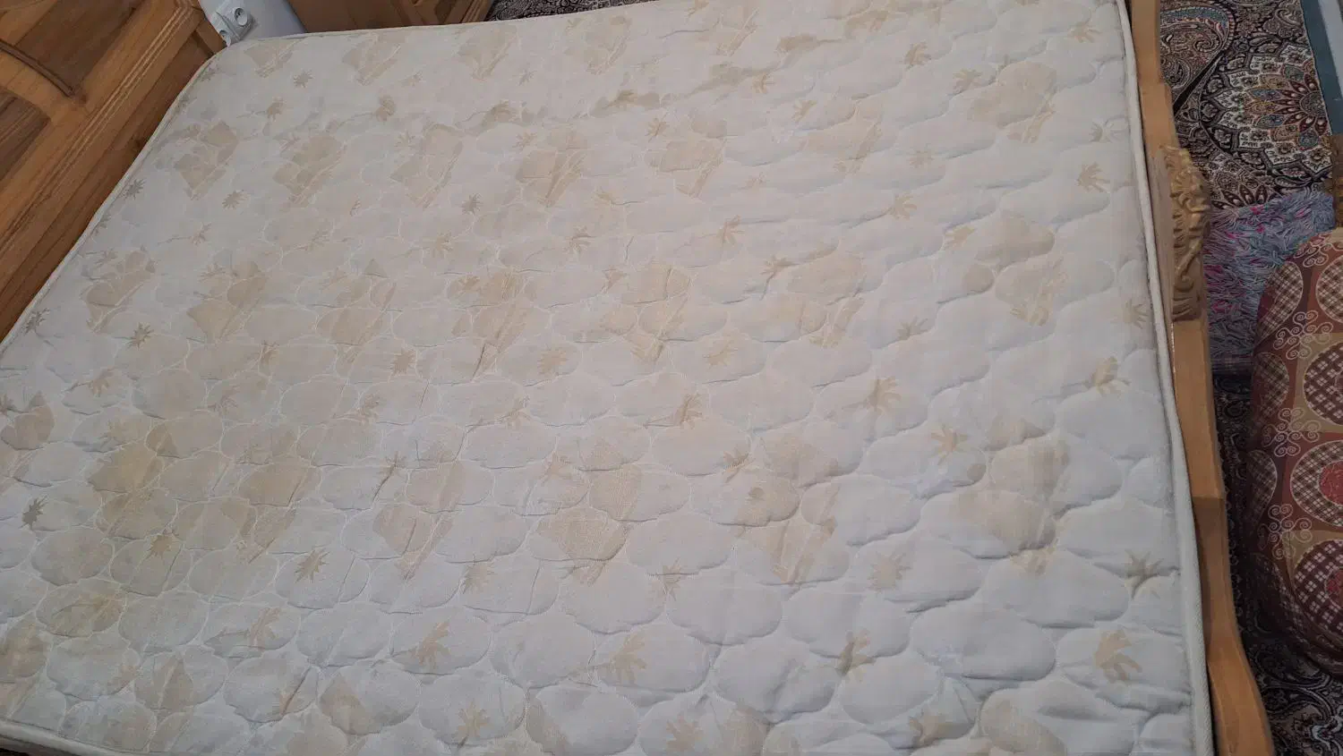 تشک دونفره رویال گل زرد|تشک تختخواب|بروجرد, |دیوار