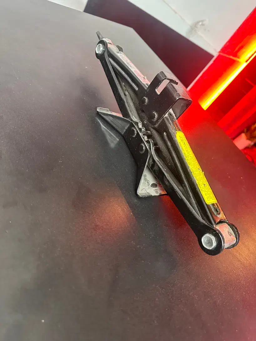 جک زاپاس هیوندای شاسی بلند|قطعات یدکی و لوازم جانبی|مشهد, رضاشهر|دیوار