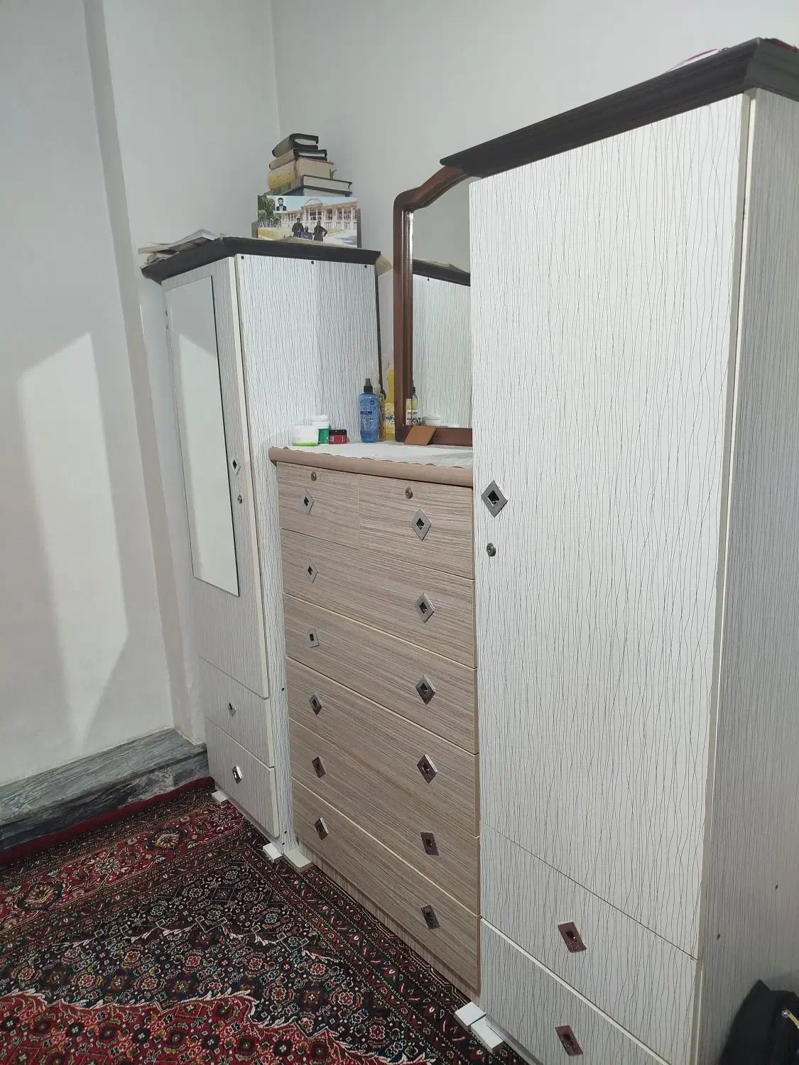 کمد|جاکفشی، کمد، دراور|کرمانشاه, |دیوار