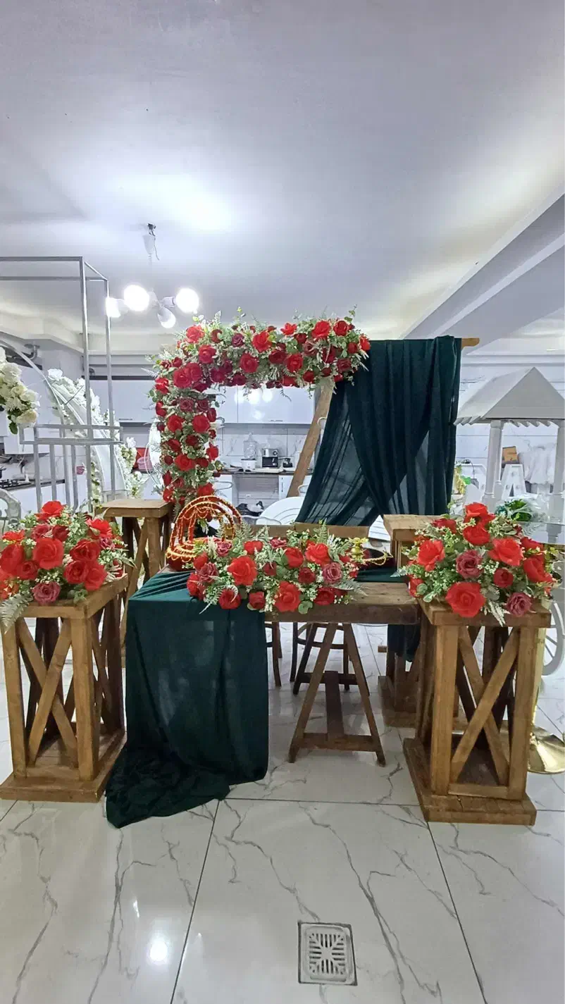 دیزاین و تم و گل آرایی یلدا و شب چله|خدمات پذیرایی، مراسم|تبریز, |دیوار