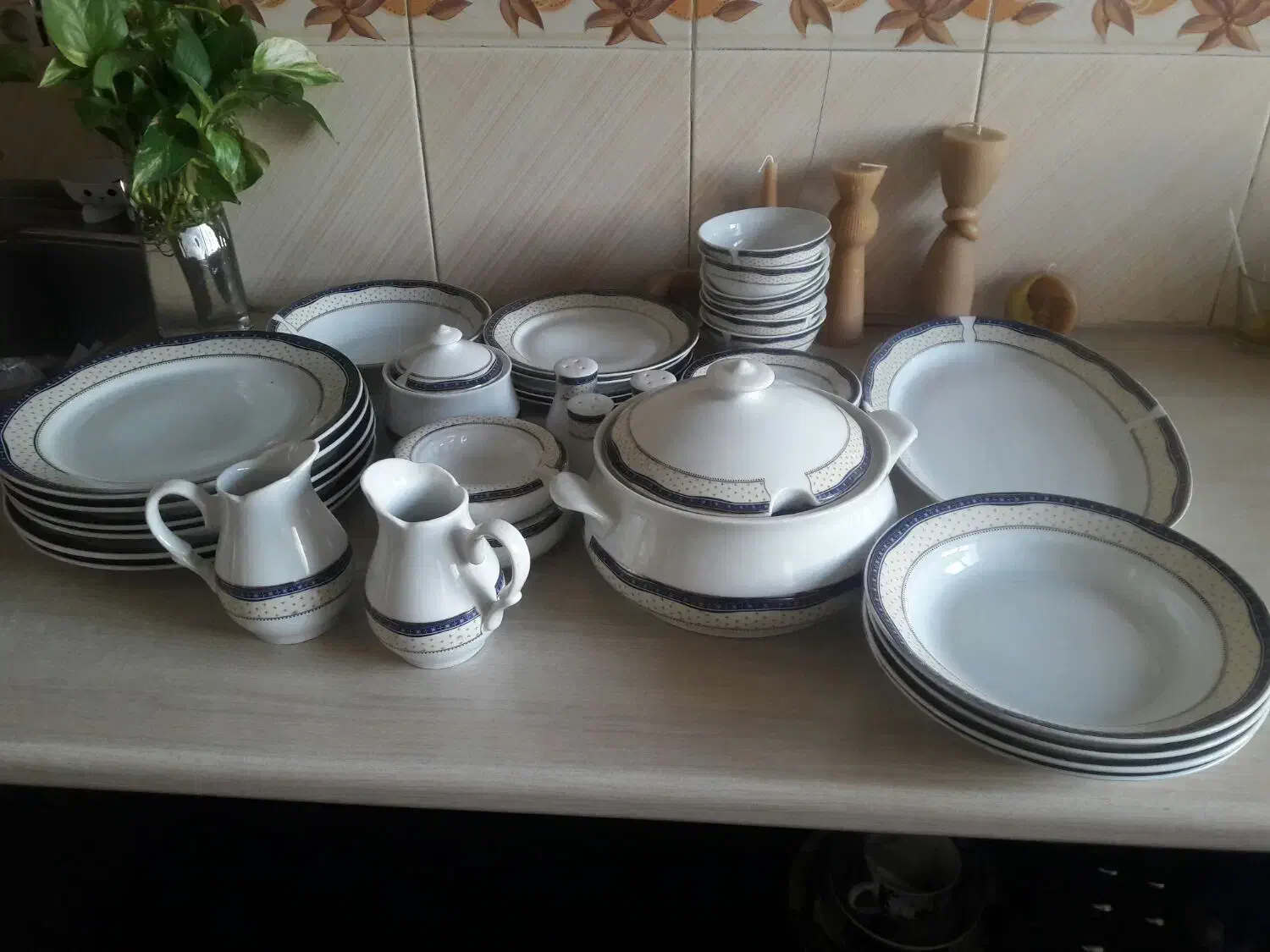 چینی البرزدر حد نو کم کار کرده|ظروف سرو و پذیرایی|قم, پردیسان|دیوار