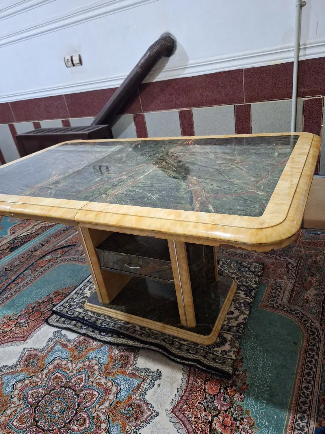 میز غذاخوری|میز و صندلی غذاخوری|زاهدان, |دیوار