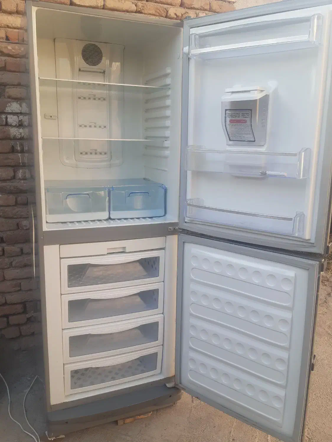 یخجال،فریزر در حد نو و با ضمانت کتبی میفروشم|یخچال و فریزر|اردبیل, |دیوار
