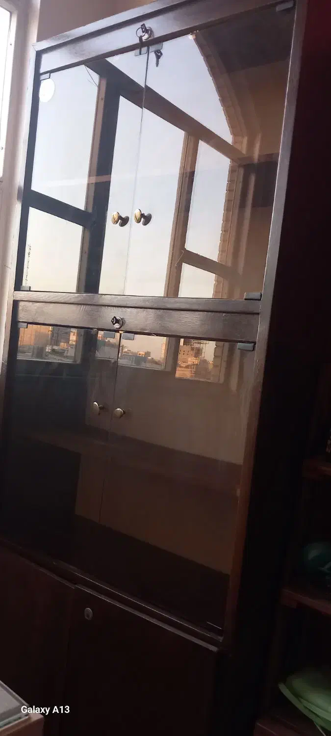 کتابخانه سالم شیشه دودی ولوستر مخمل ترک|کتابخانه، شلف، قفسههای دیواری|فردیس, فردیس|دیوار