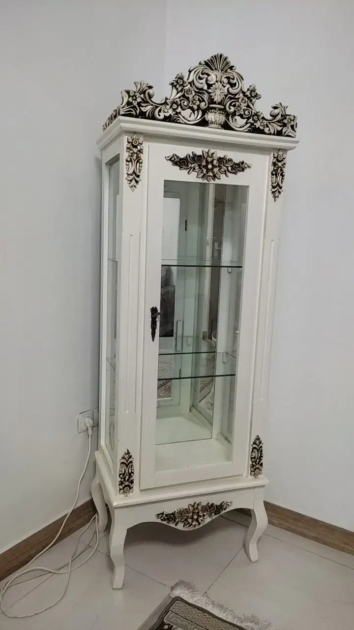 ویترین کاملا سالم|بوفه، ویترین، کنسول|رشت, حمیدیان|دیوار