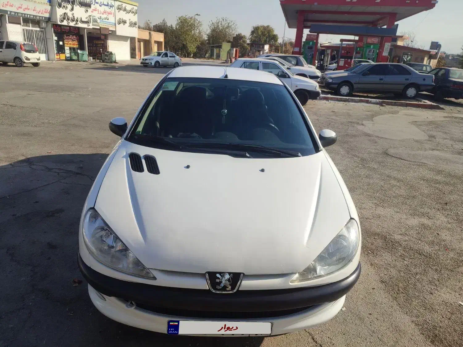پژو206 سفیدV8 Tu5 دوگانه کارخونه91|خودرو سواری و وانت|همدان, |دیوار