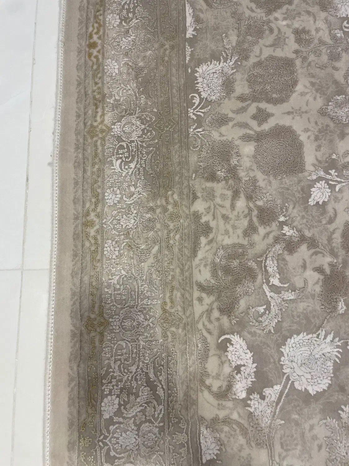 قالیچه نونونو|فرش|نیشابور, دارایی|دیوار