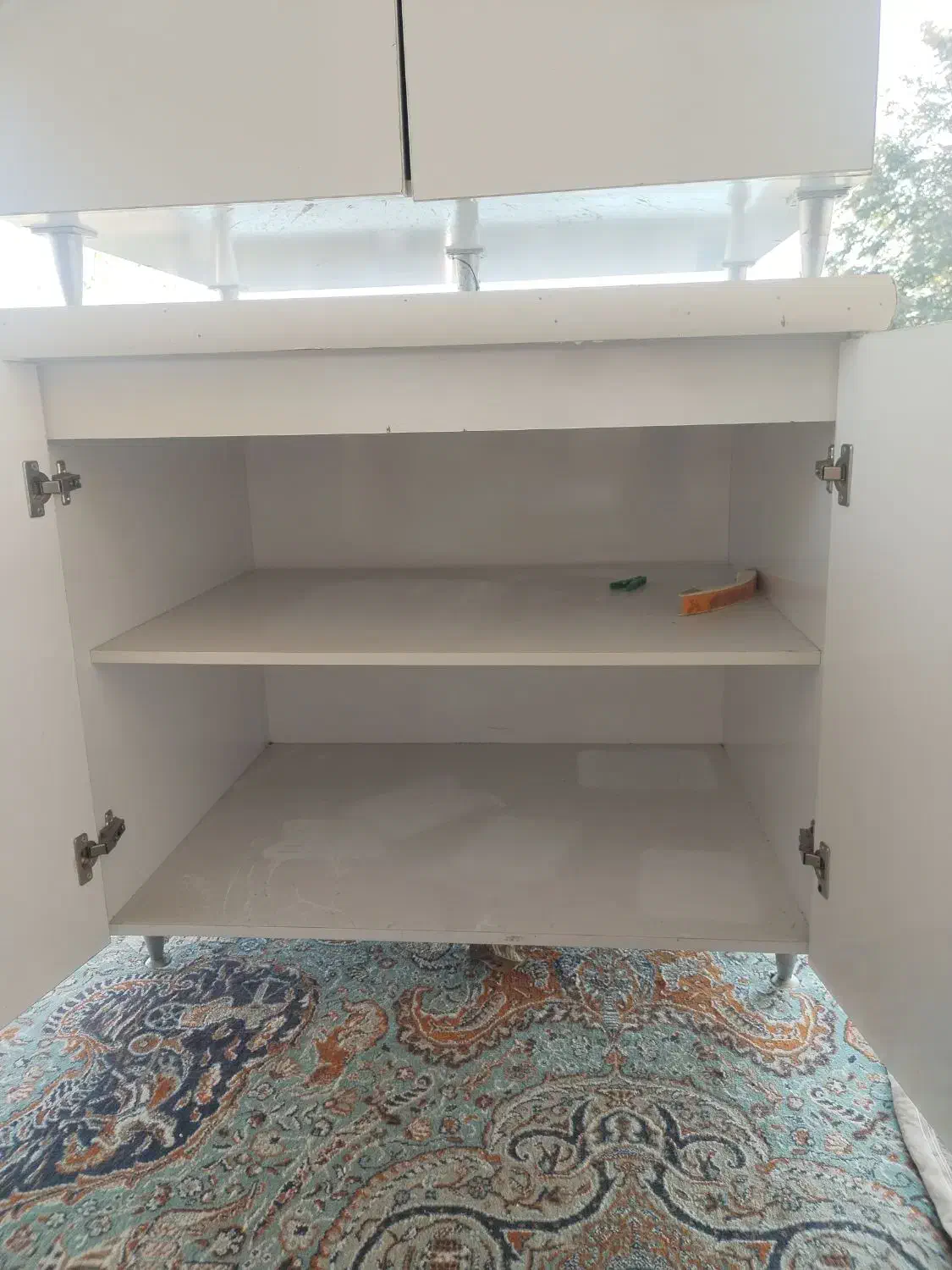 یکسری لوازم چوبی|کتابخانه، شلف، قفسه‌های دیواری|سنگر, |دیوار