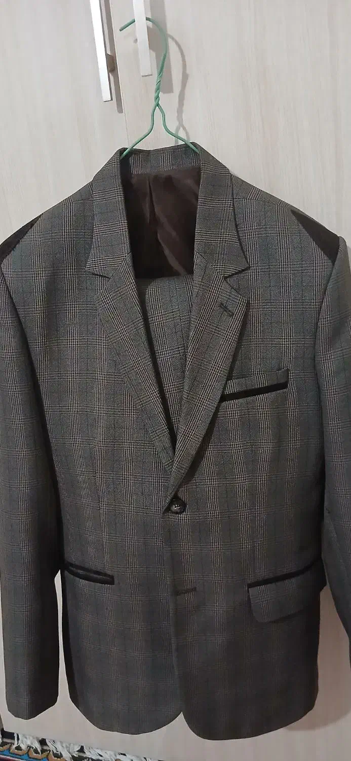 کت وشلوار|لباس|یاسوج, |دیوار