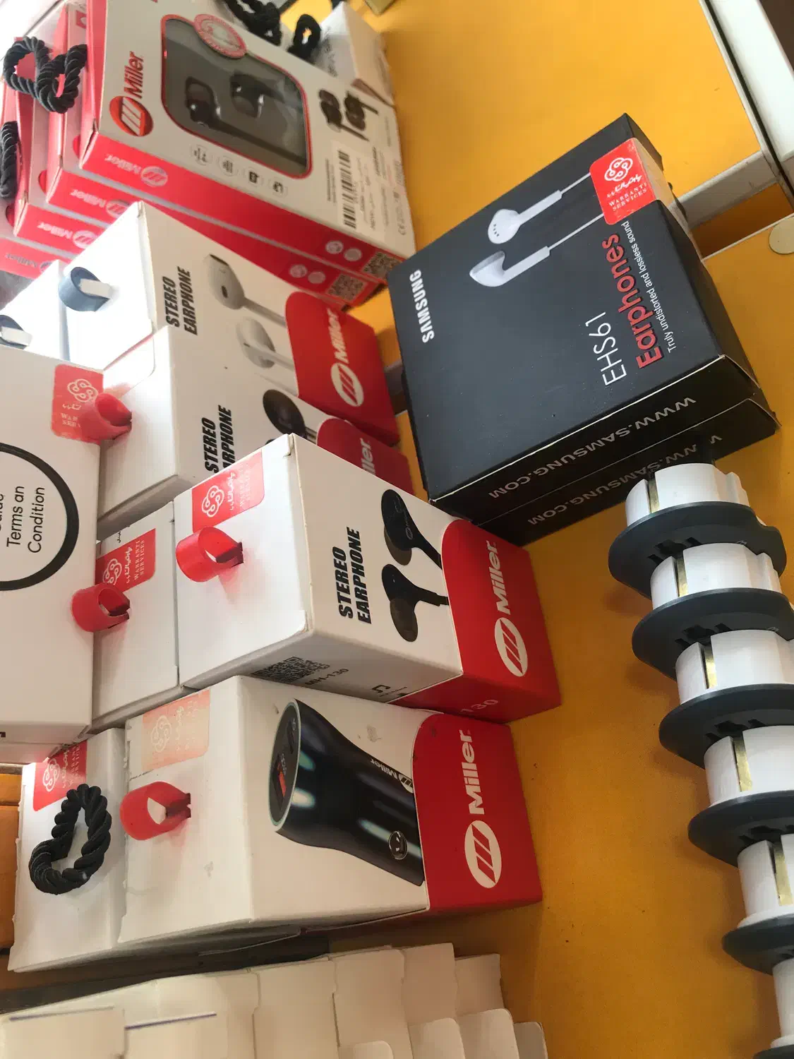 لوازم جانبی موبایل بابهترین کیفیت وارسال رایگان|لوازم جانبی موبایل و تبلت|بابلسر, |دیوار