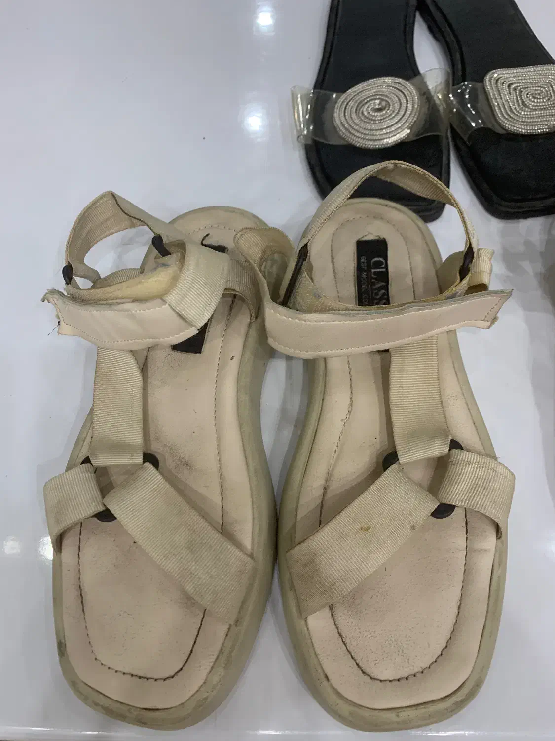 ۷جفت کفش زنانه درحدنوسایز۳۸و۳۹ دانه۱۲۰هزار|کیف، کفش، کمربند|جوانرود, |دیوار