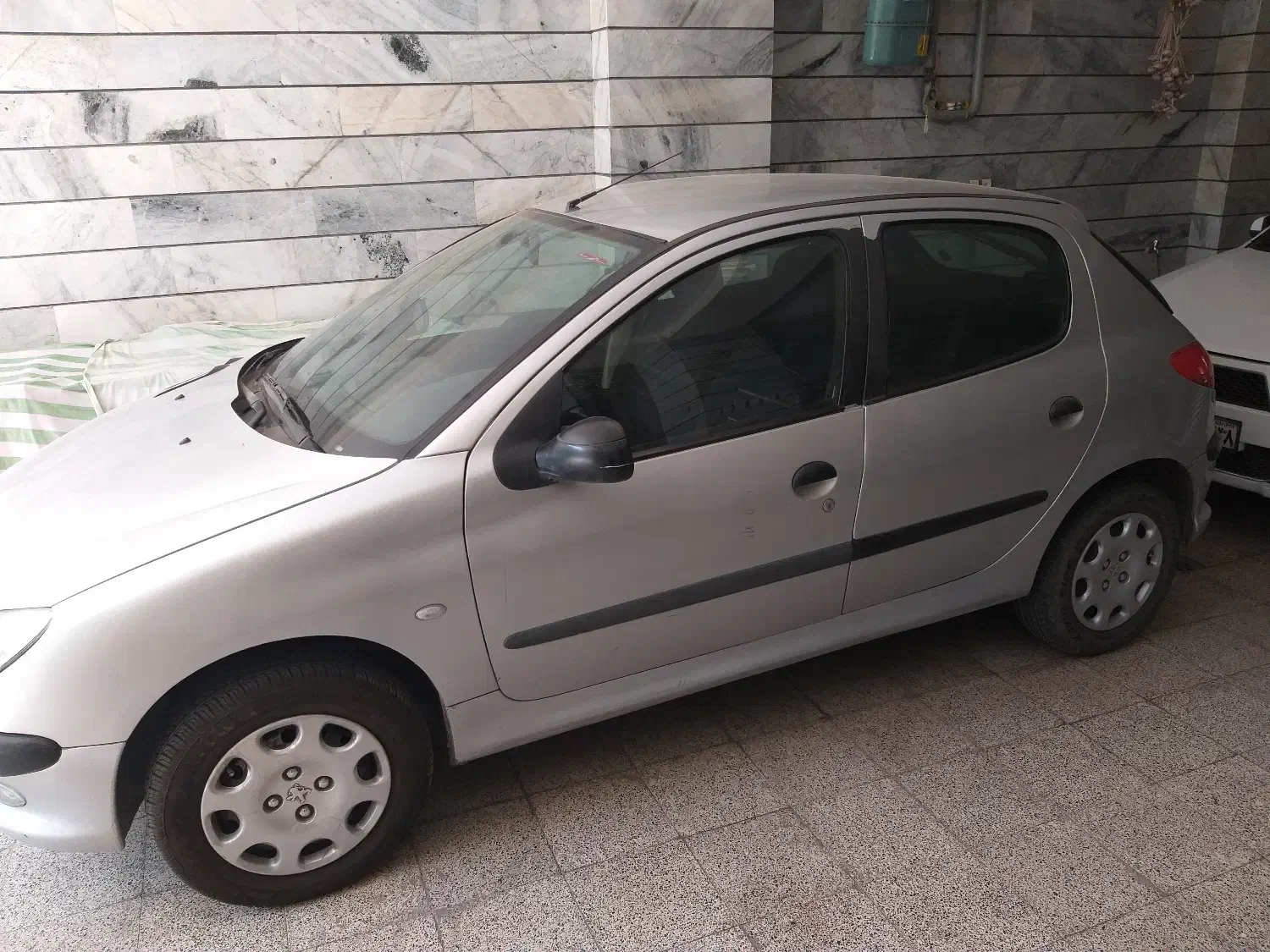 پژو 206 مدل ۱۳۸۶ نقره ای- موتور 1300 سی سی|خودرو سواری و وانت|کرج, شهرک پردیسان|دیوار