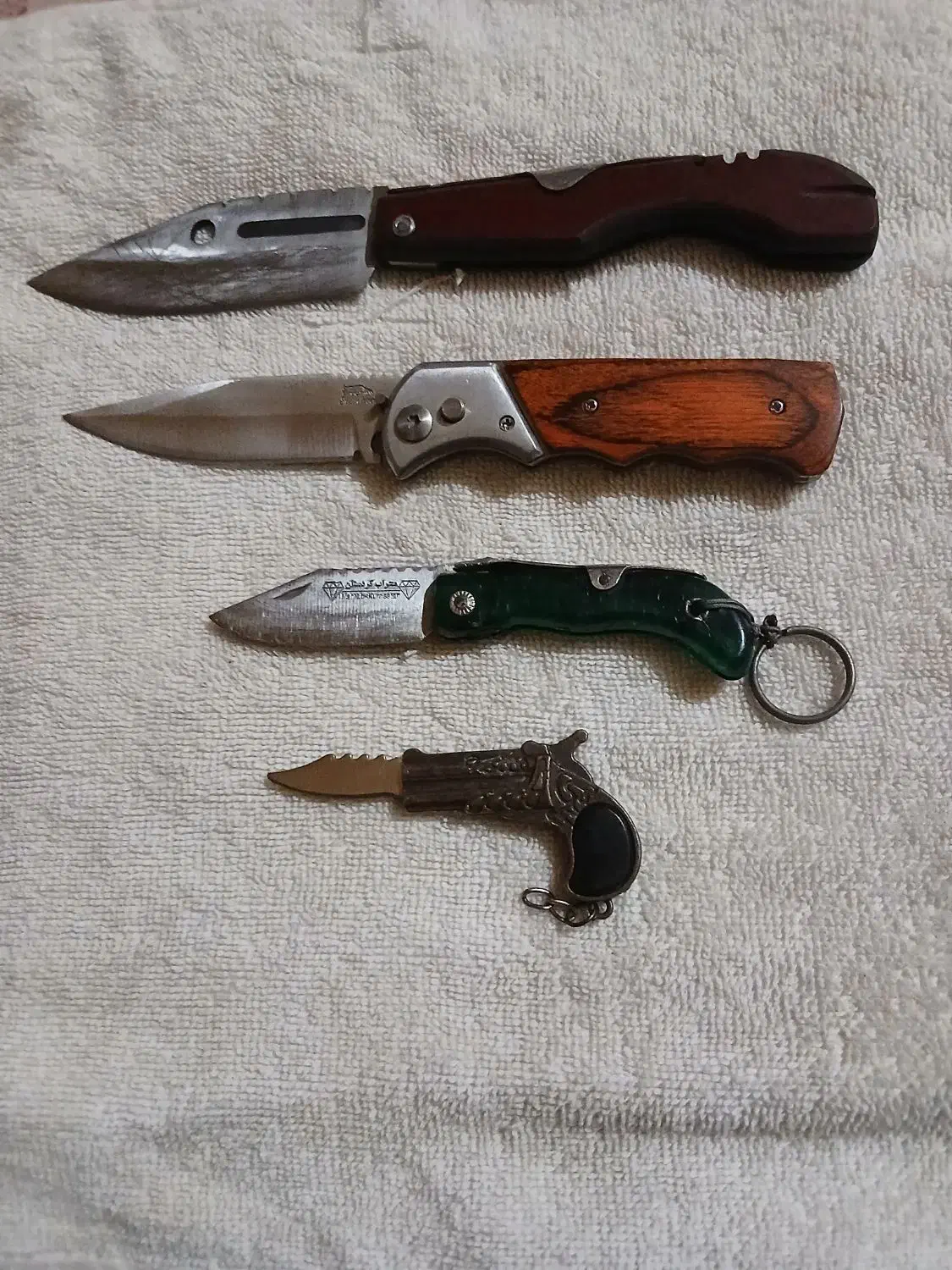 فروش لوازم برقی .چاقو.مدال .ترازو دستی|کلکسیون اشیاء عتیقه|اهر, |دیوار