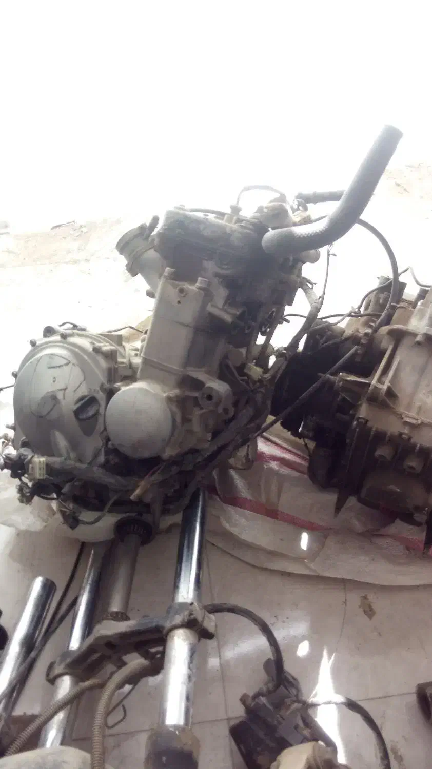 انجین کاوازاکی ۴۰۰|قطعات یدکی و لوازم جانبی|مشهد, سعد آباد|دیوار