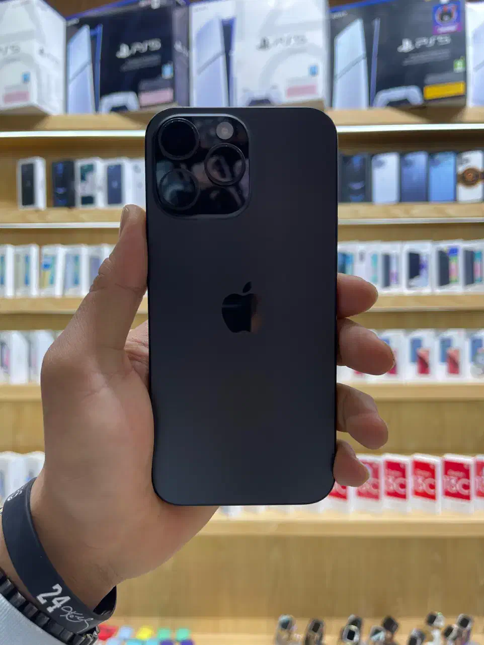 گوشی ایفون 16 پرو مکس حافظه 256 گیگ اقساط|موبایل|ورامین, ورامین|دیوار