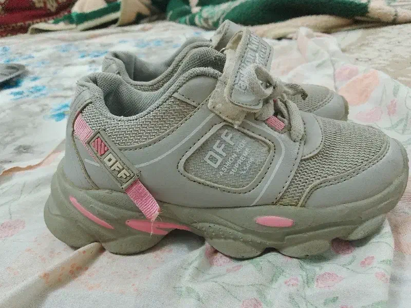 کتونی سایز 28|کفش و لباس بچه|قم, کیوانفر|دیوار