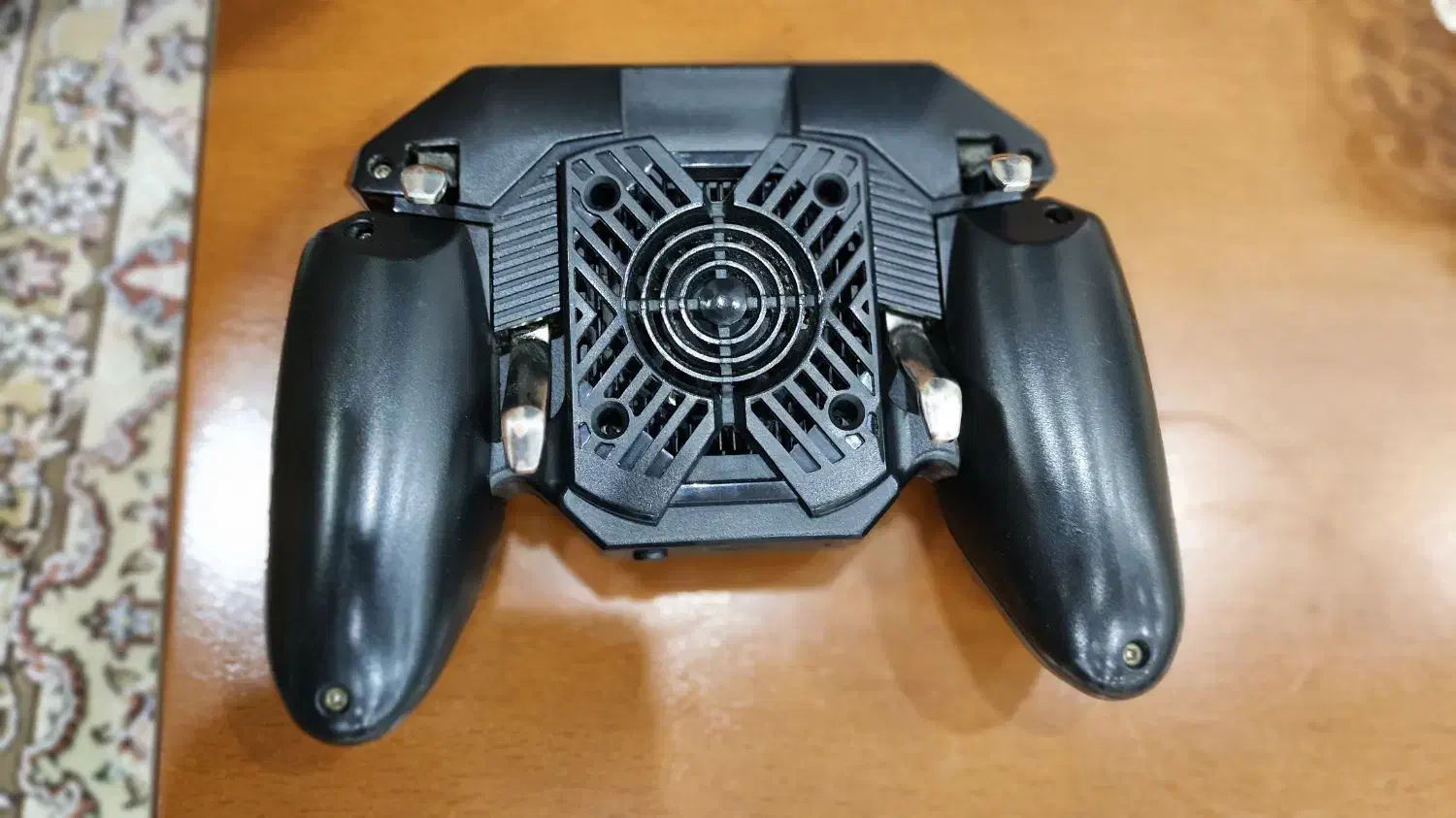 دسته کالاف فن رادیاتور دار برند مومو|کنسول، بازی ویدئویی و آنلاین|کرمانشاه, |دیوار