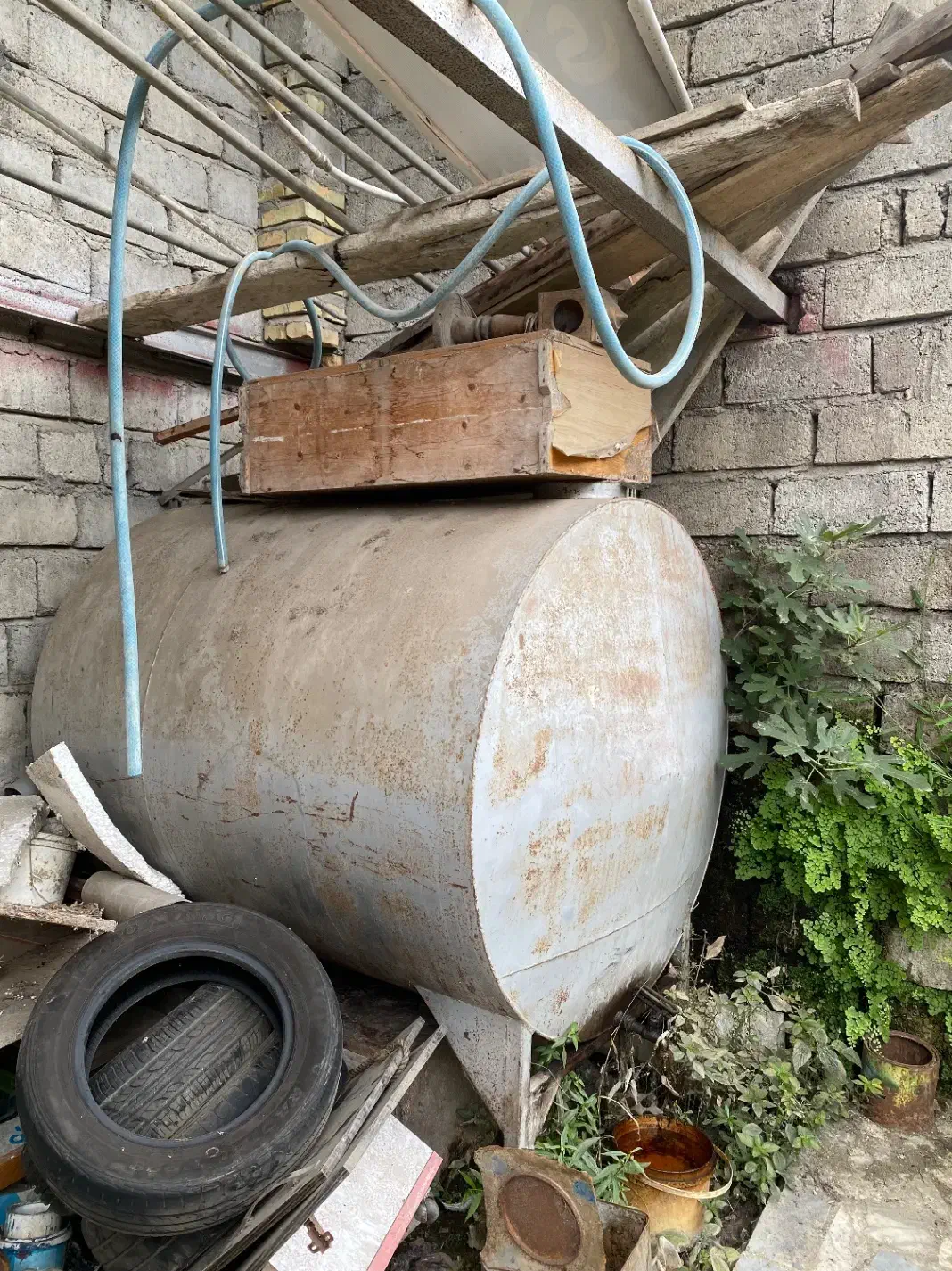 فروش فوری تانکر ۲۰۰۰ لیتری|مصالح و تجهیزات ساختمان|رامسر, |دیوار