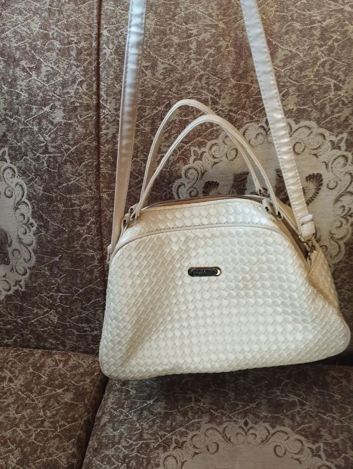 کیف|کیف، کفش، کمربند|لردگان, |دیوار