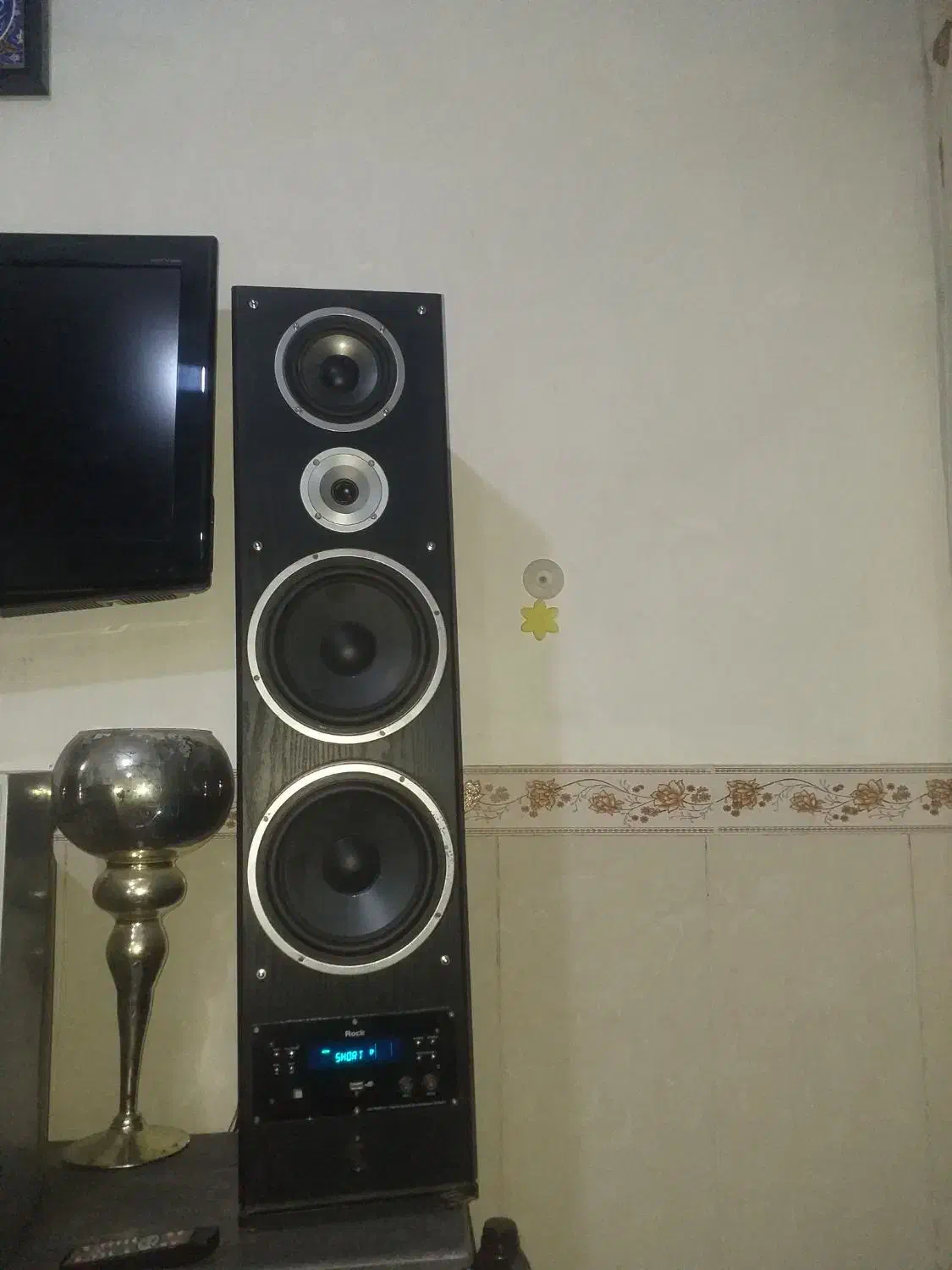 باند‌خانگی|سیستم صوتی خانگی|رباط‌کریم, پیغمبر|دیوار