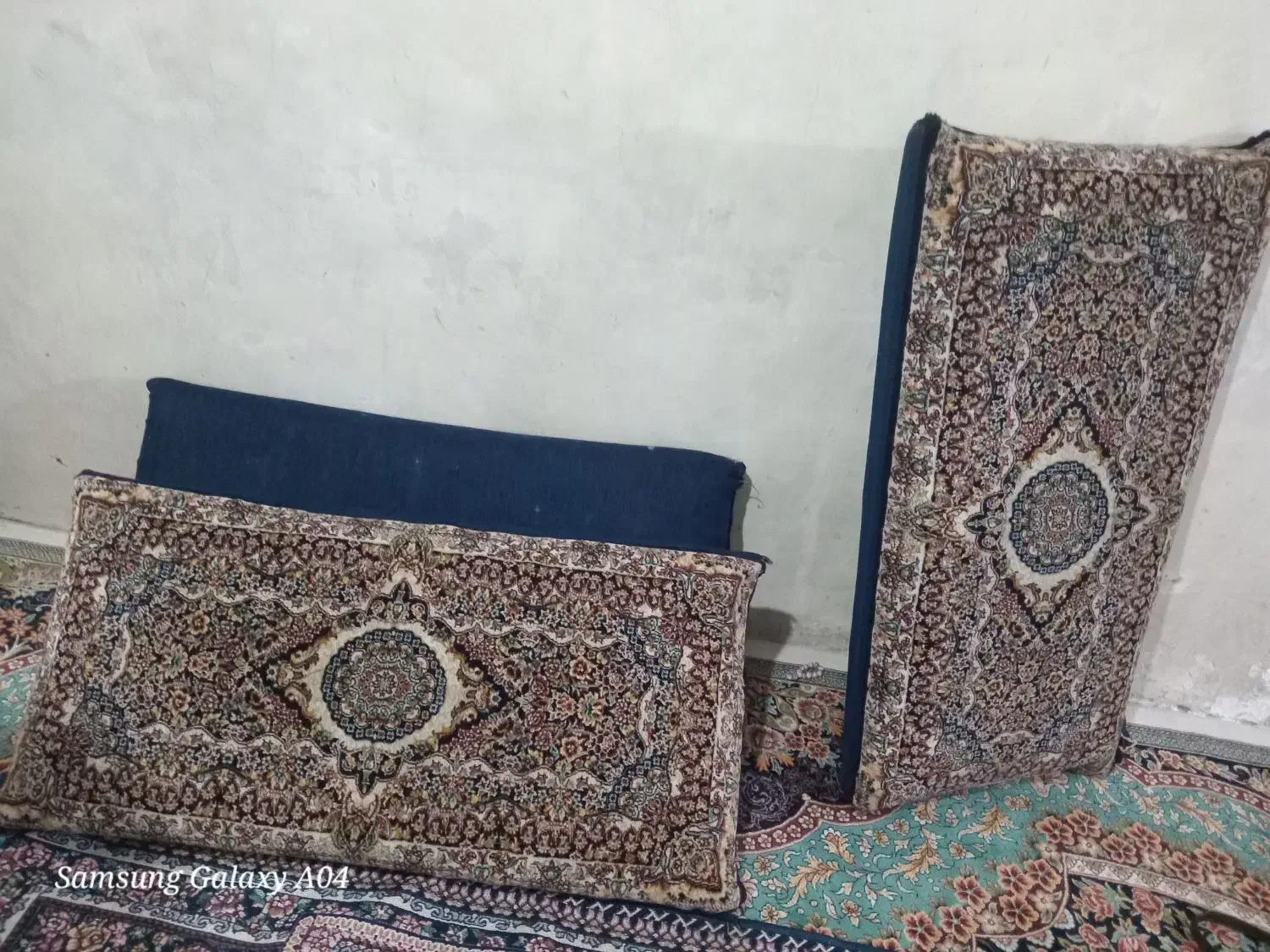 پشتی ۴دانه|پشتی|مشهد, شهید بهشتی|دیوار