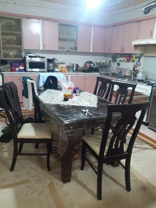 به یک خانم جهت نظافت خانه و آشپزی  نیاز دارم|استخدام سرایداری و نظافت|ایلام, |دیوار