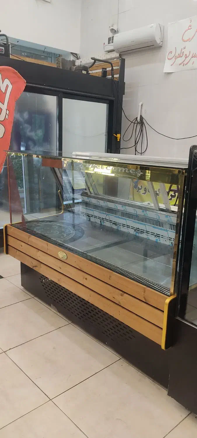 فروش یخچال و یراق الات فروش فوری یکسال کارقیمت خوب|فروشگاه و مغازه|شیراز, سیلو|دیوار