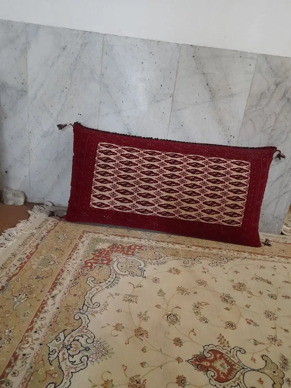 پشتی در حدنو دستبافت ۵تومن وماشینی دونه ۳۰۰|پشتی|شاهرود, |دیوار