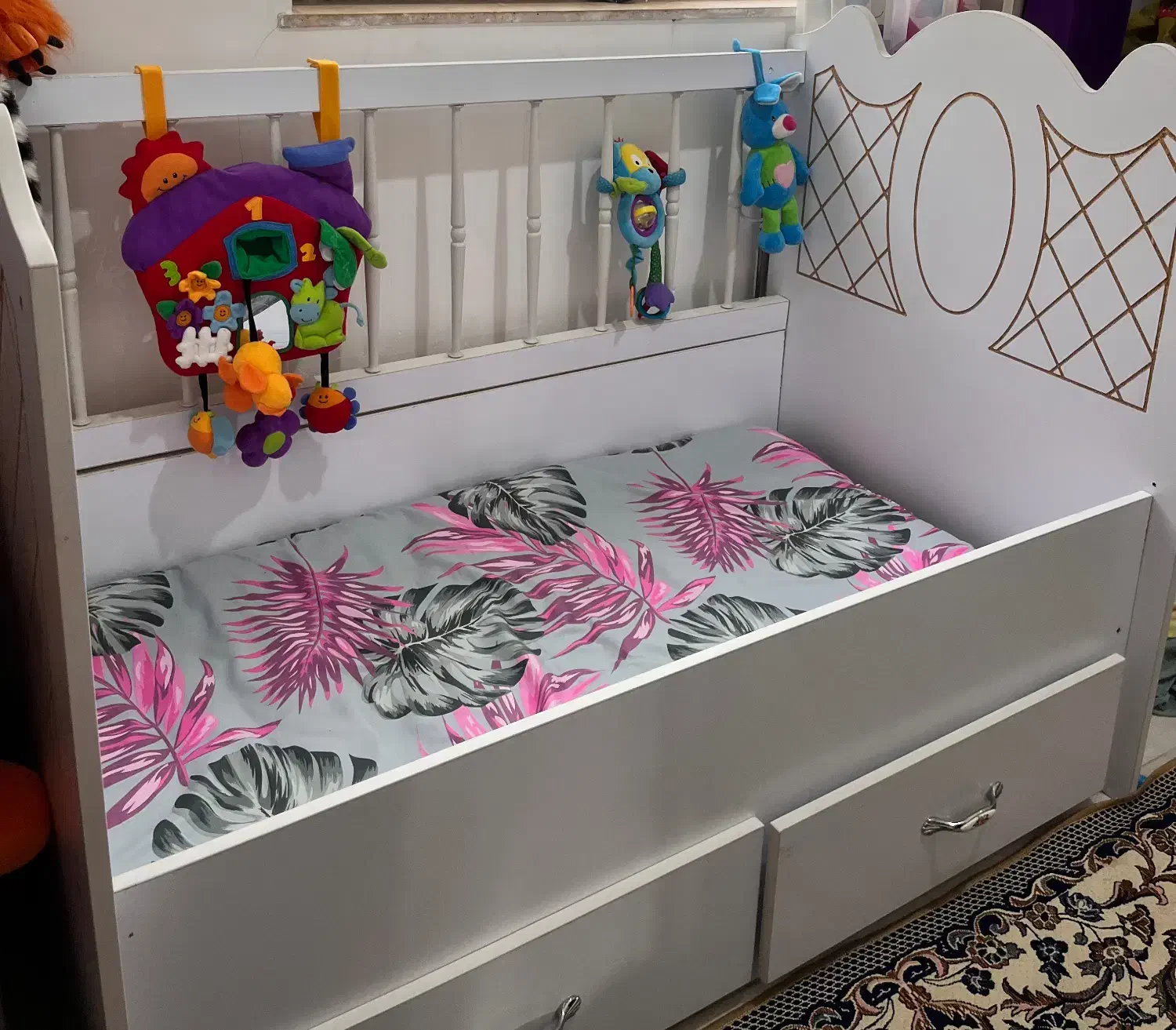 تخت کودک|تخت و صندلی بچه|قائم‌شهر, |دیوار