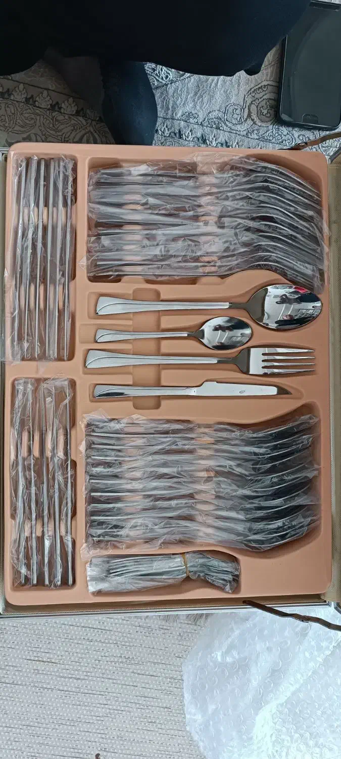 سرویس قاشق چنگال ۲۴نفره ۱۲۸پارچه|ظروف سرو و پذیرایی|سبزوار, پیروزی|دیوار