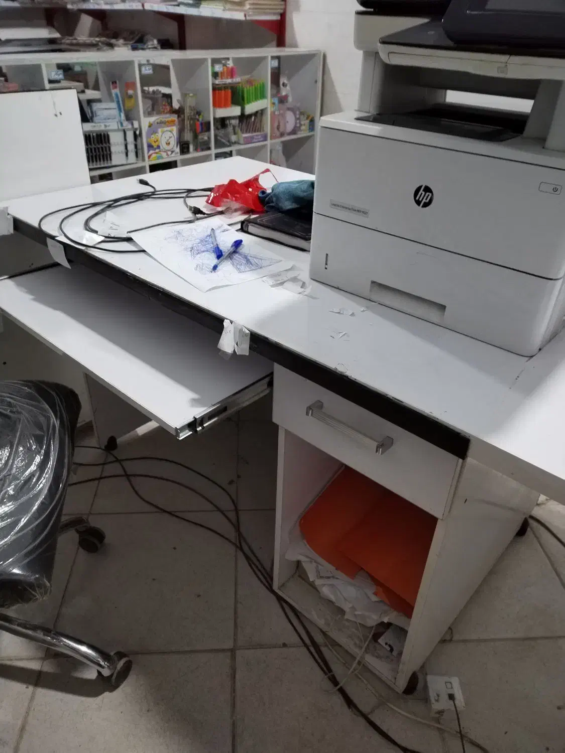 میز کامپیوتر بزرگ|میز تحریر و کامپیوتر|خرم‌آباد, |دیوار