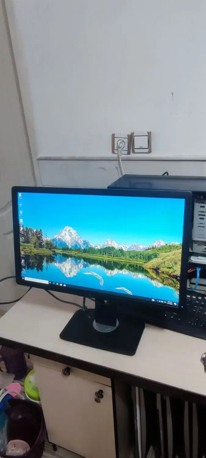 مانیتور دل ۲۴ فوق پیشرفته|قطعات و لوازم جانبی رایانه|قم, زنبیل آباد|دیوار