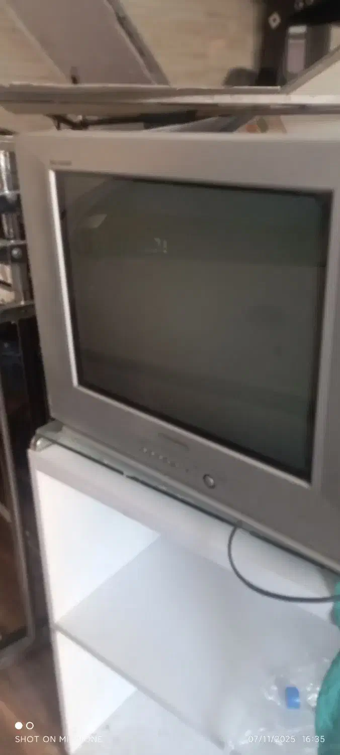 تلویزیون ۲۱اینچ همراه بادیجیتال اصل مارشال|تلویزیون و پروژکتور|خرمآباد, |دیوار