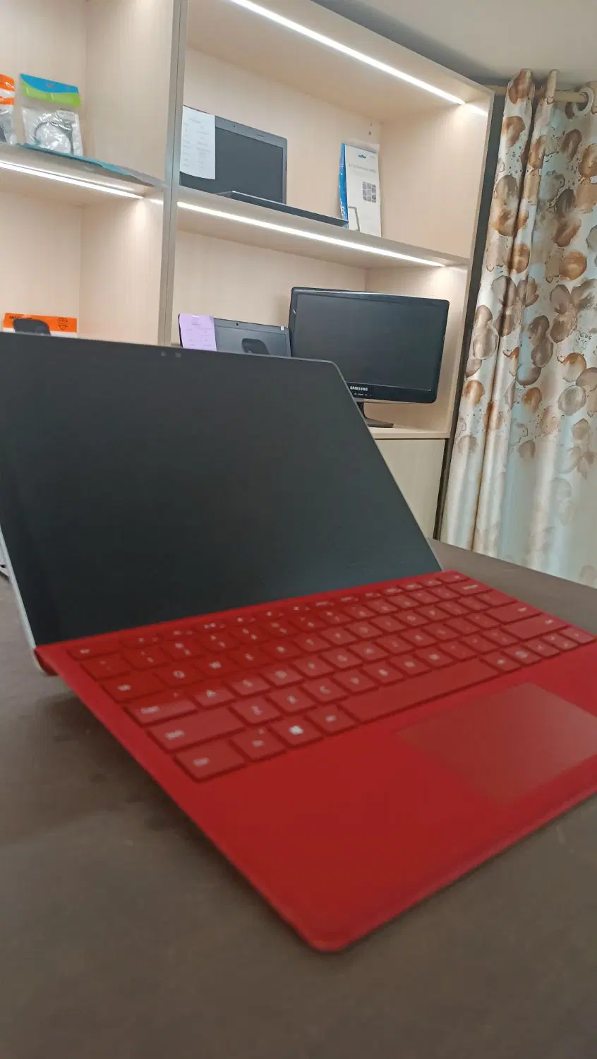 Microsoft Surface pro 4 . keyboard pro 7|رایانه همراه|رباطکریم, رباطکریم|دیوار