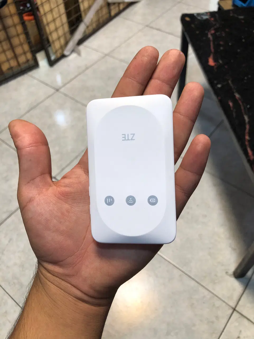 مودم 4g/LTE قابل حمل زد تی ای مدل ZTE MF935|مودم و تجهیزات شبکه|تهران, آسمان|دیوار