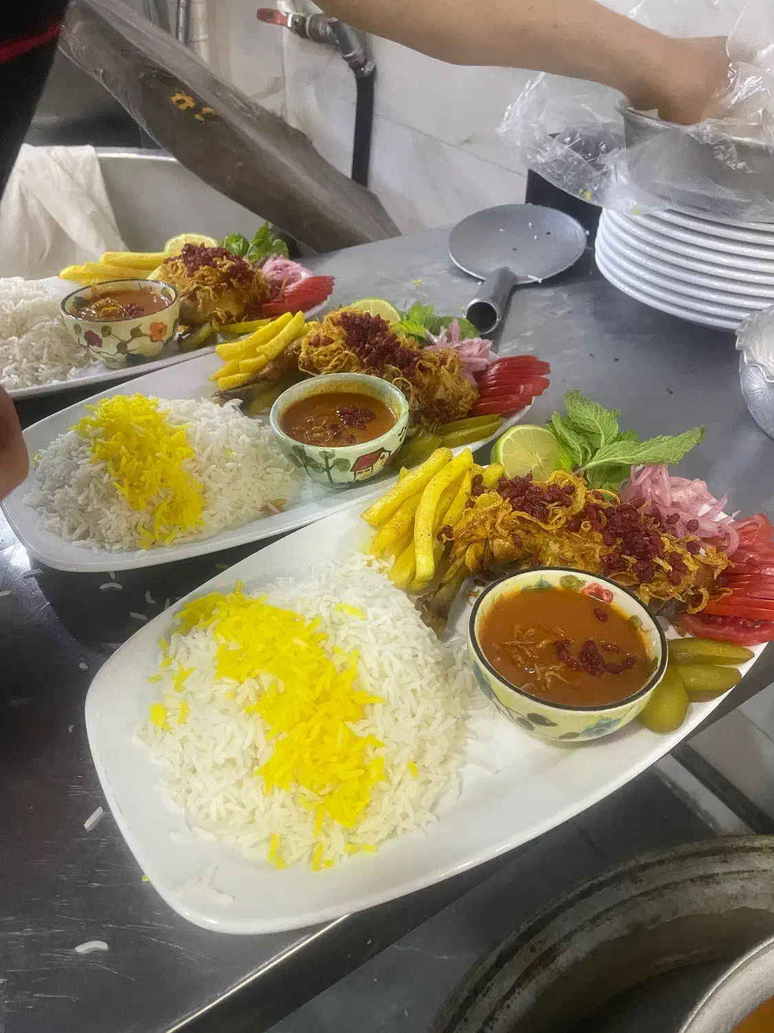 ظرفشور خانم نیازمندیم|استخدام خدمات فروشگاه و رستوران|تبریز, |دیوار